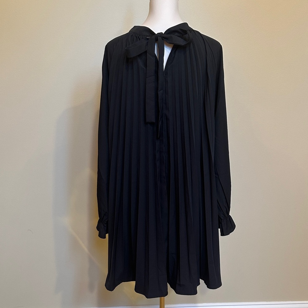 Black Pleated Long Sleeve Mini Dress – Bow Tie Neck, Flowy A-Line, Size M - Picture 3 of 5